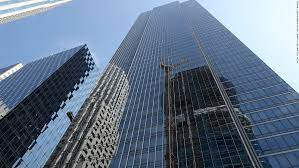 La catástrofe del edificio en Miami genera preocupaciones sobre el hundimiento de la Millennium Tower de San Francisco
