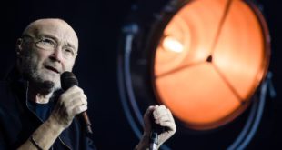 Phil Collins padece problemas de salud y admite que “apenas puede sostener” las baquetas. Phil Collins, de 70 años, admitió que es "muy frustrante" tener problemas físicos porque le gustaría tocar música con su hijo.