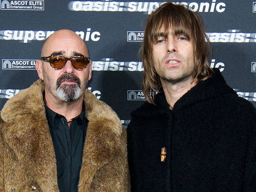 Bonehead, exguitarrista de Oasis, revela que sufre cáncer de amígdalas